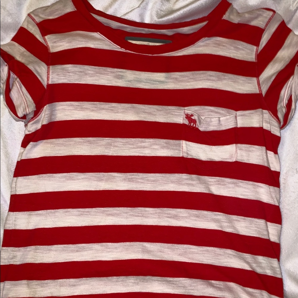 Red and white striped tee